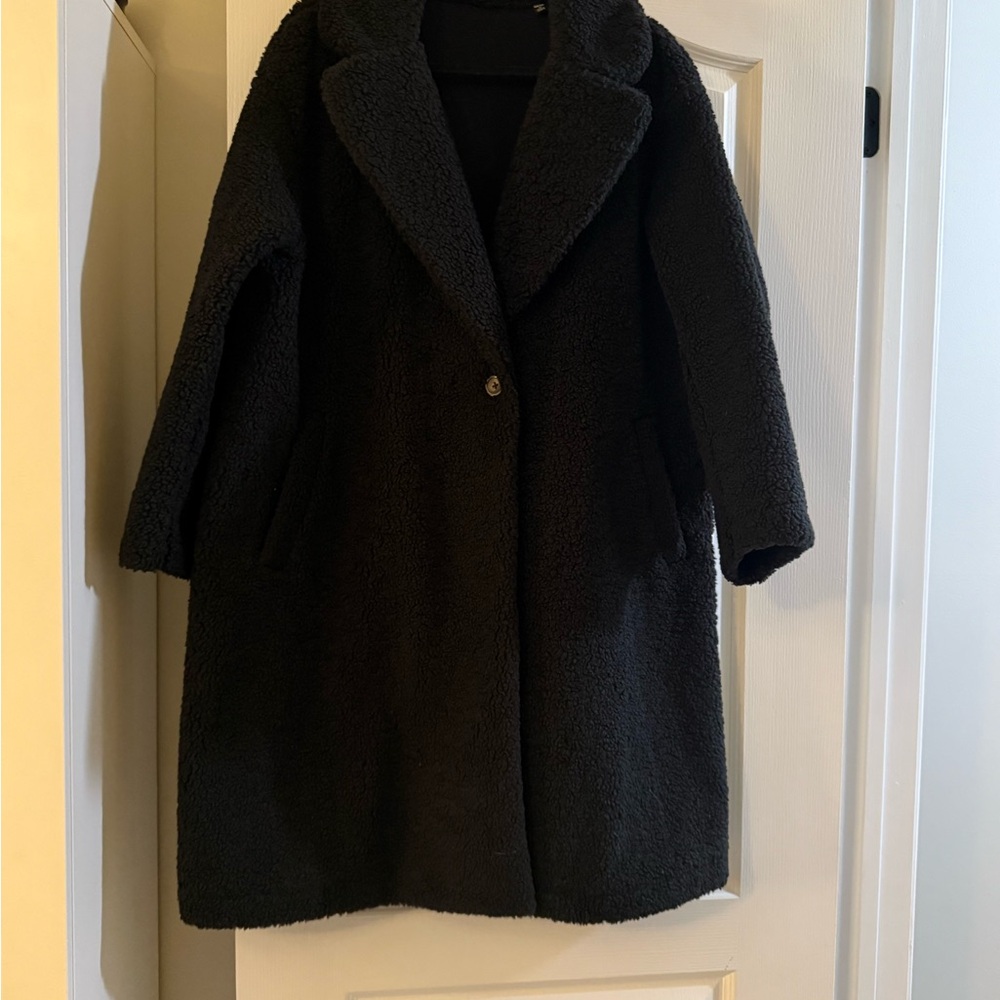 Uniqlo Women's Black Teddy Coat
